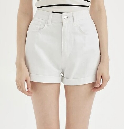beyaz mom fit yuksek bel jean şort