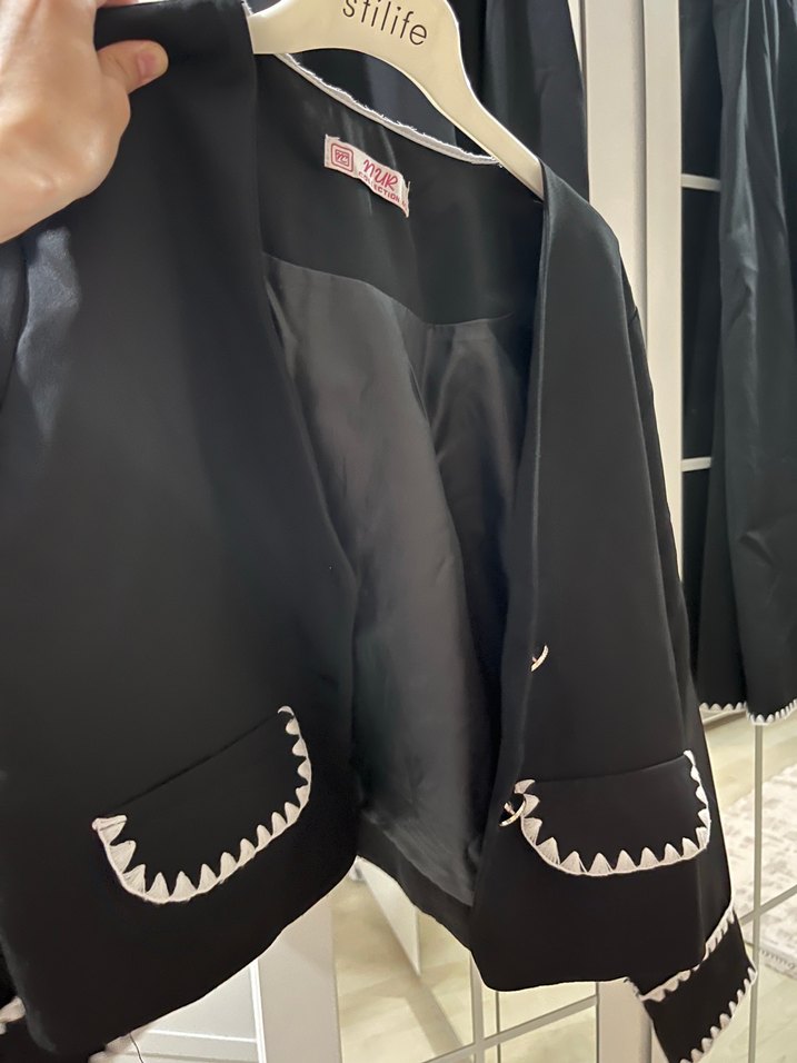 Düğmeli Siyah Mini Goth Kadın Takım - Görsel 3