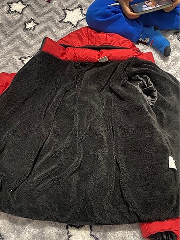 Diğer Fulla moda 15 yaş kırmızı mont giyilmesi