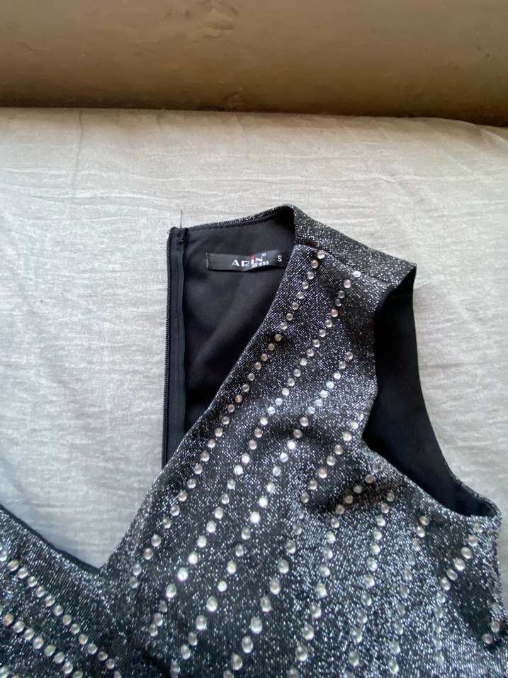 V Yaka Payetli Midi Gri Kadın Gece Elbisesi - Görsel 2