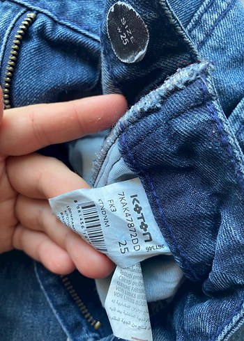 Kadın Mavi Yırtık Detaylı Bol Kesim Midi Kot Pantolon - Görsel 4