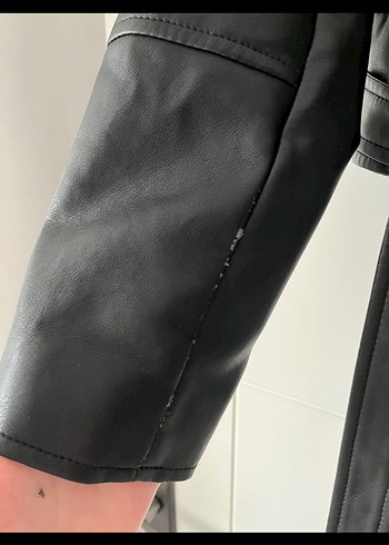 Kemerli Kısa Siyah Deri Biker Ceket - Görsel 4