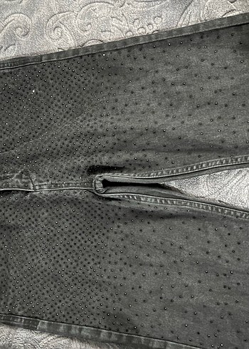 SiyahNakışlı ve Payetli Kadın Kot Pantolon - Görsel 4