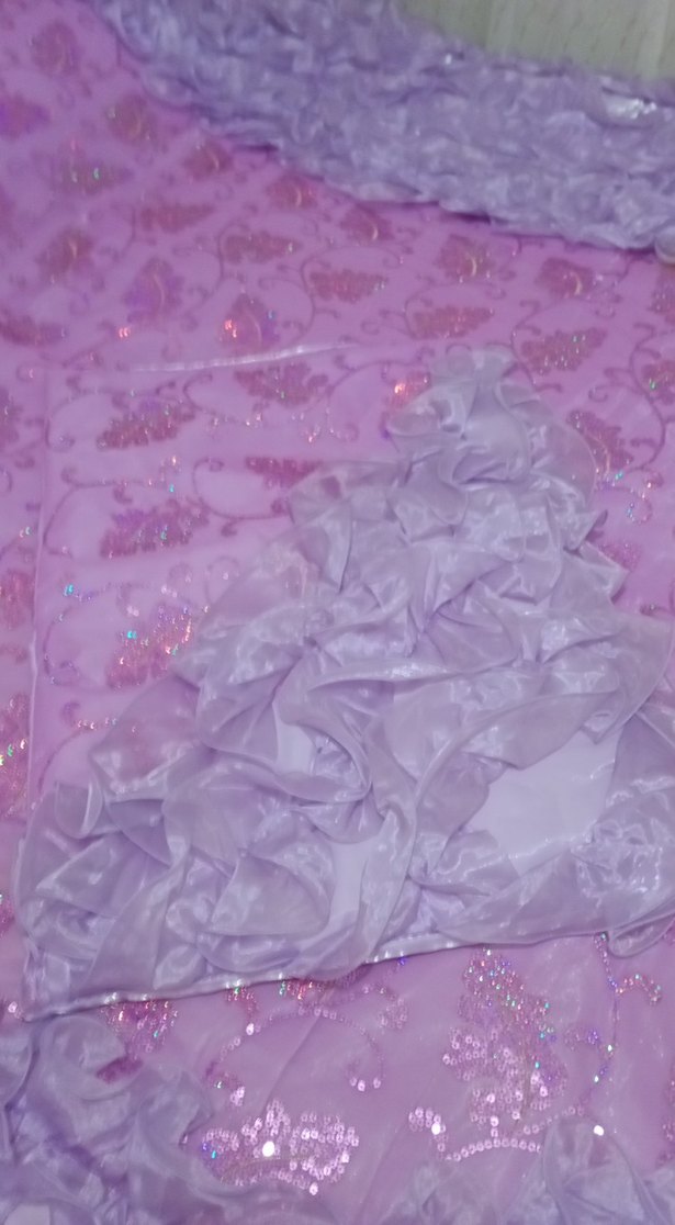 Mor Çiçek Desenli Yatak Örtüsü yastiklarida vardir - Görsel 5