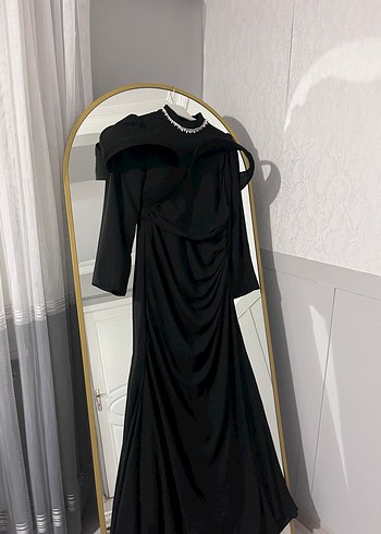 Siyah Uzun Kollu Drapeli Uzun Elbise - Görsel 2
