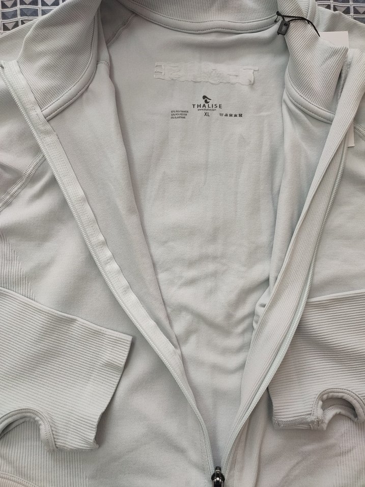 Gri Yarım Boy Fermuarlı Spor Üst - Görsel 5