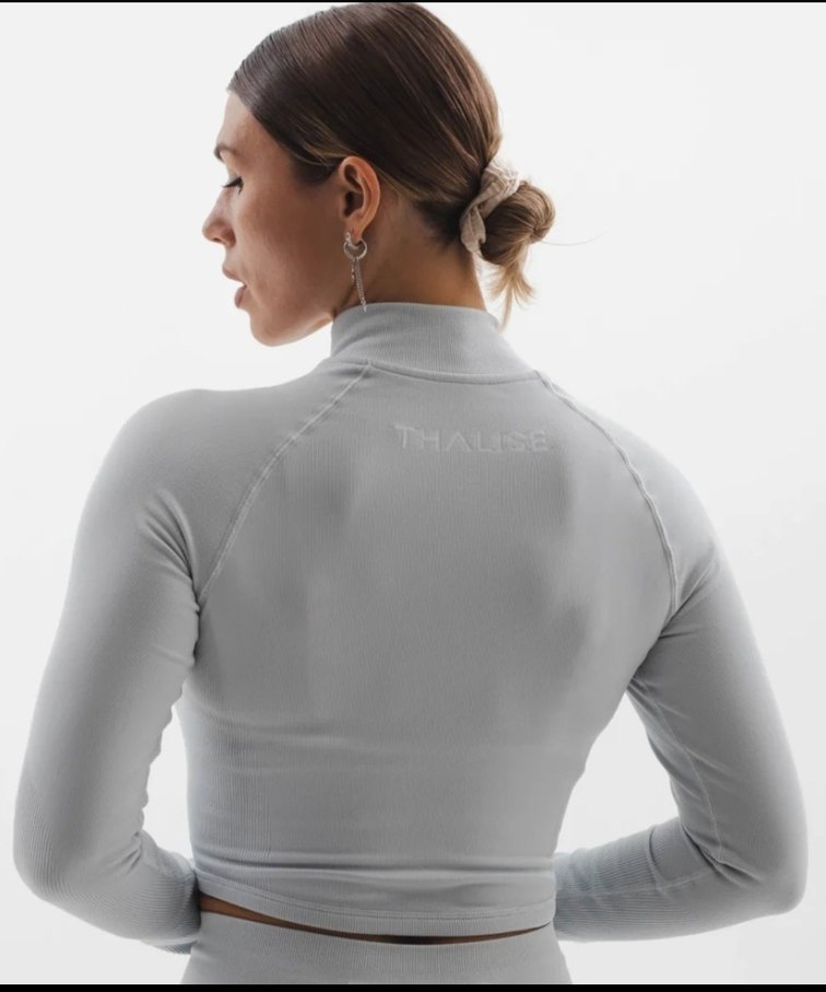 Gri Yarım Boy Fermuarlı Spor Üst - Görsel 2