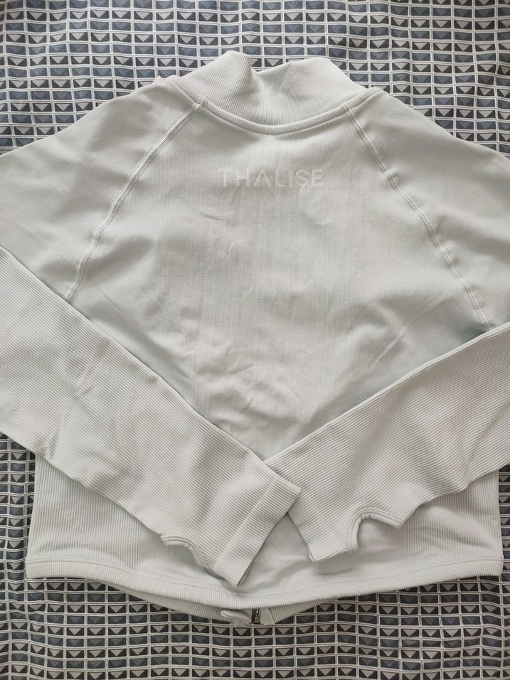 Gri Yarım Boy Fermuarlı Spor Üst - Görsel 4