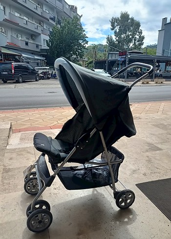 Gri ve Siyah Bebek Arabası - Görsel 2