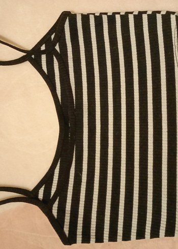 Çizgili İnce Askılı Kadın Crop Üst - Görsel 3