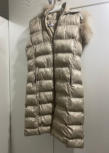 Kürk Detaylı bej şişme yelek - Görsel 3