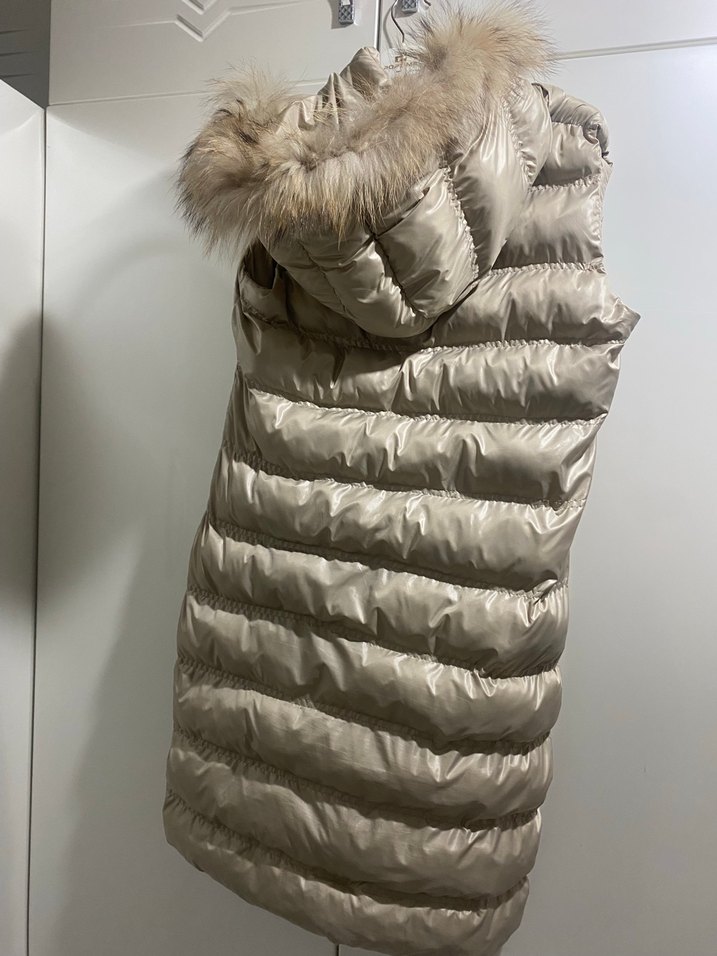 Kürk Detaylı bej şişme yelek - Görsel 2