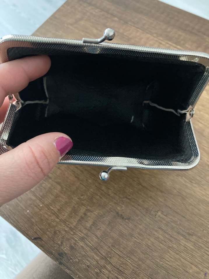 Bej Süet Pilili Kadın Portföy Cüzdan - Görsel 2