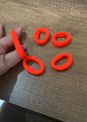 Çocuklar için Kırmızı Elastik Saç Tokası - Görsel 2