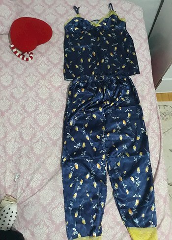 Kadın Mavi Çiçekli Uzun Askılı Pijama Takımı