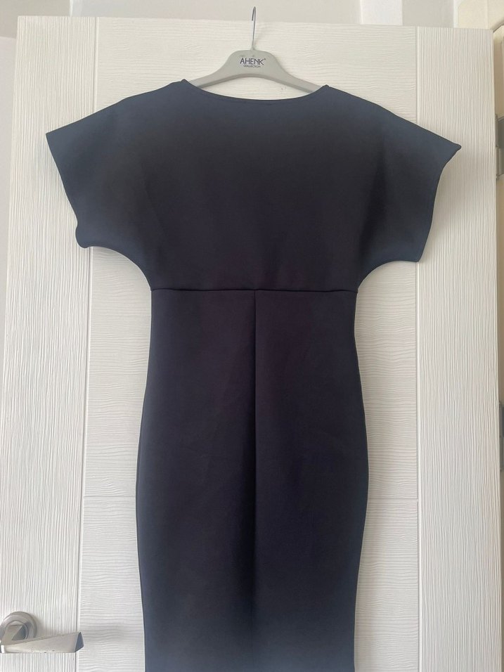 Siyah Midi V Yaka Drapeli Kadın Elbise - Görsel 2