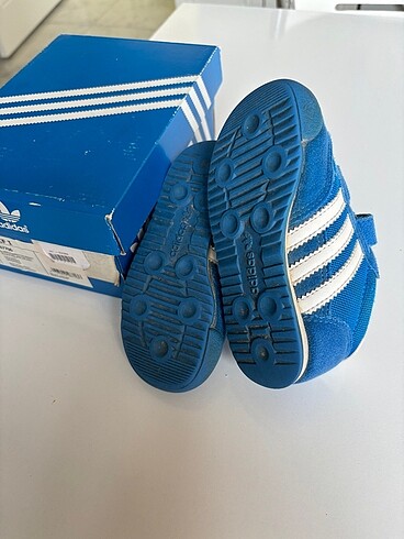 23 Beden Adidas çocuk ayakkabısı