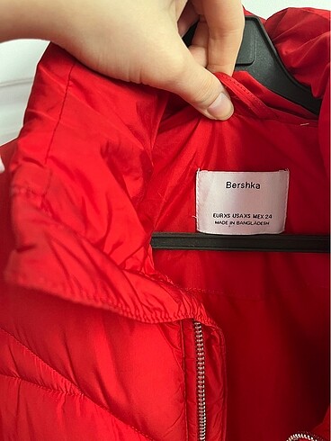 bershka mont