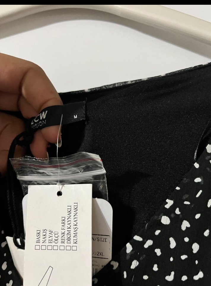 Puantiye Desenli Siyah Midi Elbise - Görsel 2