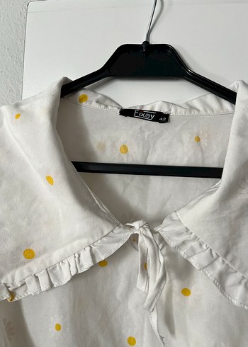 Beyaz Papatya Desenli Fırfırlı Keten Bluz - Görsel 3