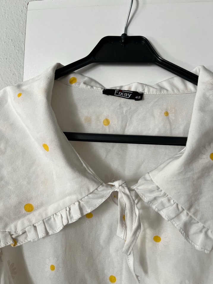 Beyaz Papatya Desenli Fırfırlı Keten Bluz - Görsel 3