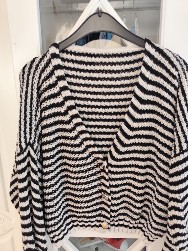 Zebra Desenli Örgü Kadın Hırka - Görsel 2