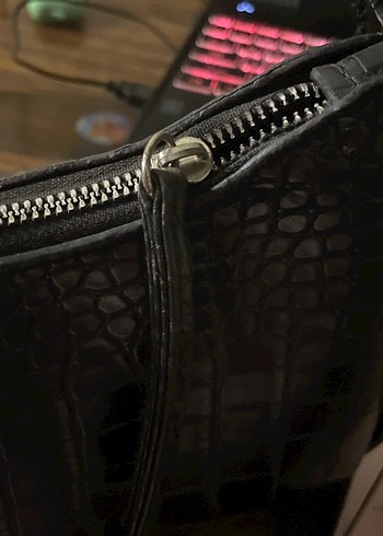 Siyah Yılan Derisi Desenli Deri Kadın Çanta - Görsel 2