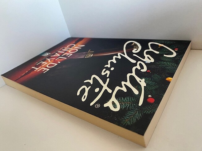  Beden Renk Noel'de Cinayet - Agatha Christie