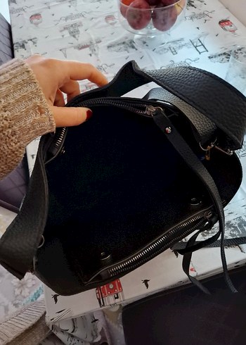 Siyah Deri Fermuarlı Kadın Çanta - Görsel 2