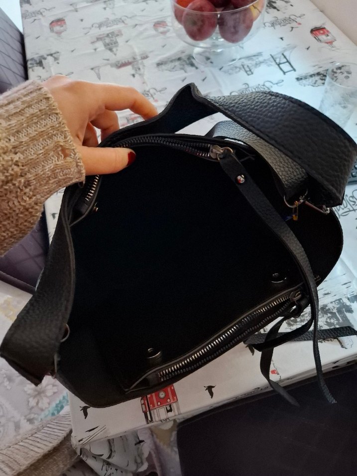 Siyah Deri Fermuarlı Kadın Çanta - Görsel 2