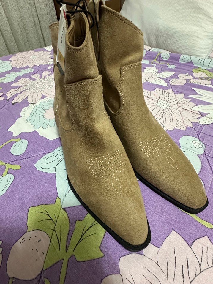 Kadın Bot - Görsel 2