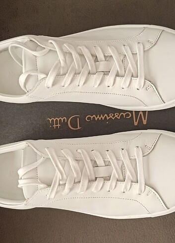 BEYAZ SNEAKERS 43 Numara