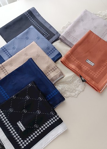 Vakko Vakko twill eşarplar etiketli