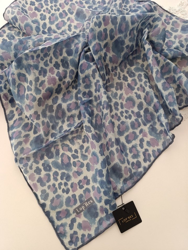 Pamuk eşarp tok durur soft değil  kolay şekil alir - Görsel 2