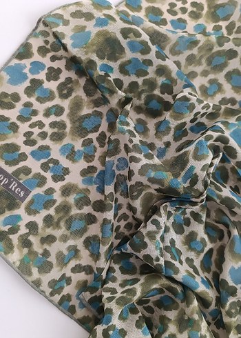 Pamuk eşarp tok durur soft değil  kolay şekil alir - Görsel 6