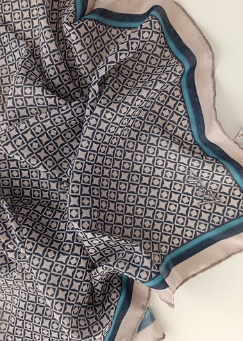 Pamuk eşarp tok durur soft değil  kolay şekil alir - Görsel 8