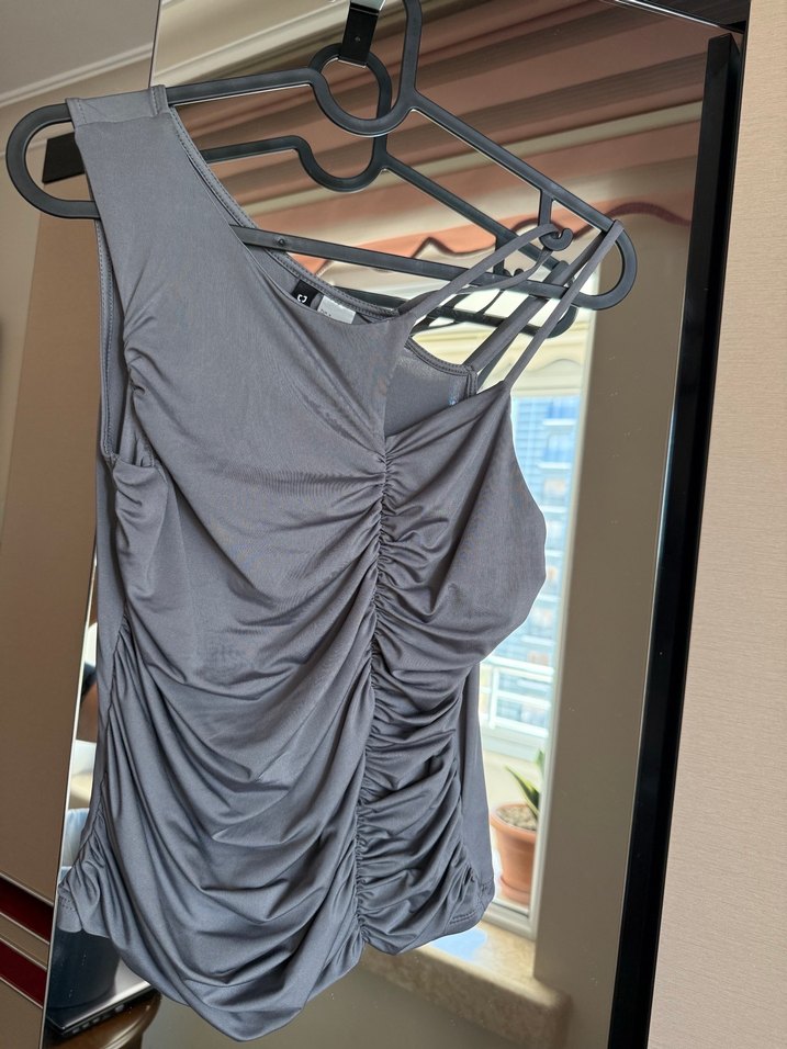 Gri büzgülü bluz - Görsel 2