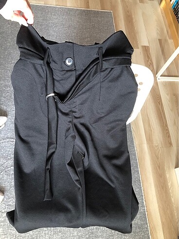 Siyah bol kesim pantolon - Görsel 2
