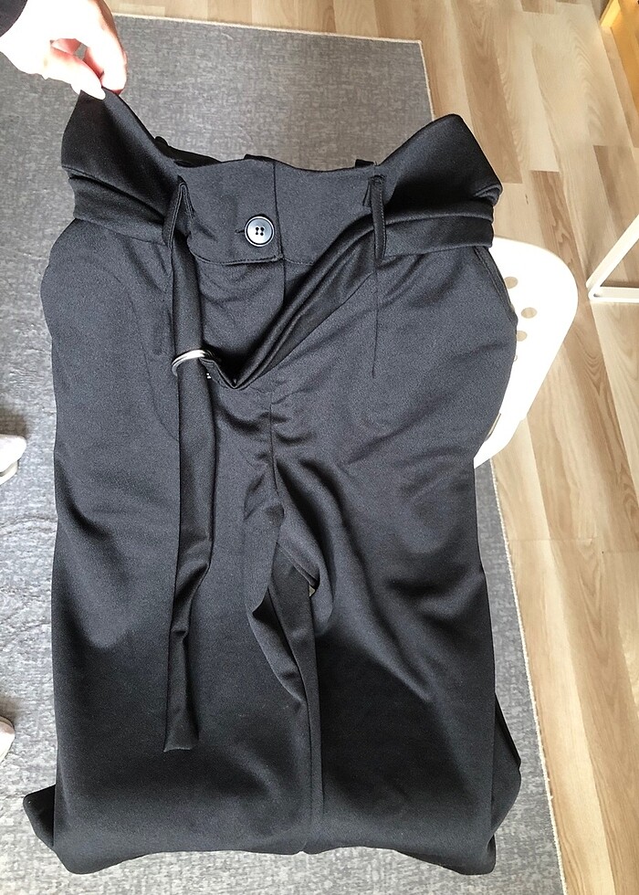 Siyah bol kesim pantolon - Görsel 2