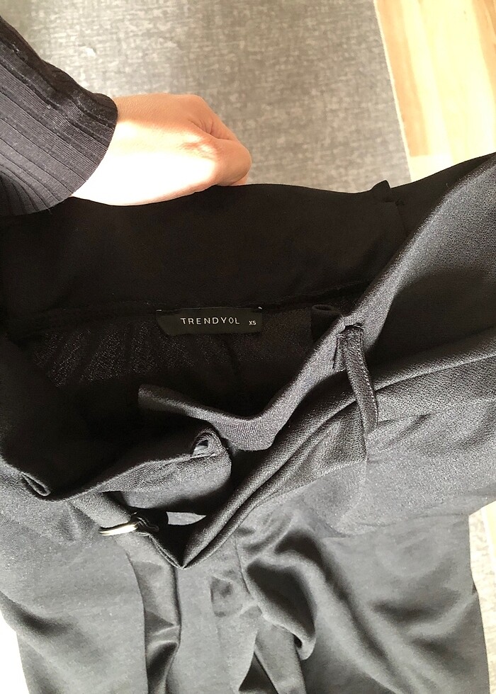 Siyah bol kesim pantolon - Görsel 4
