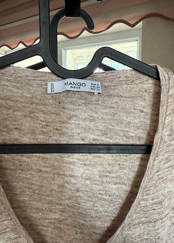 Bej V Yaka Keten Kadın Tişört - Görsel 5