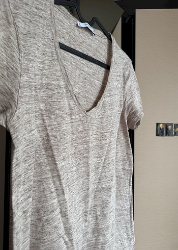 Bej V Yaka Keten Kadın Tişört - Görsel 2