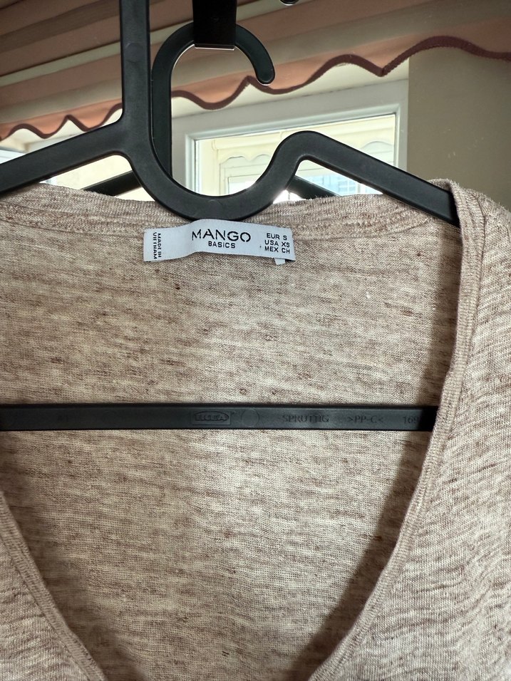 Bej V Yaka Keten Kadın Tişört - Görsel 5