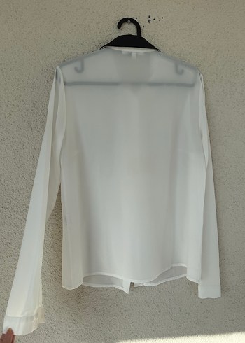 Siyah Yaka Detaylı Uzun Kollu Kadın Gömlek - Görsel 4