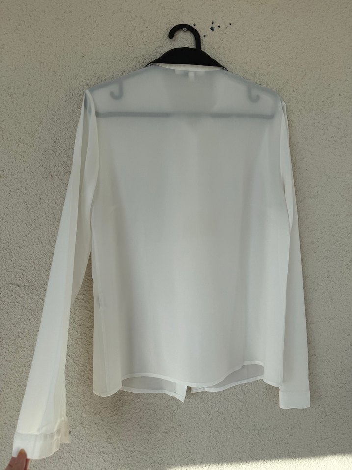 Siyah Yaka Detaylı Uzun Kollu Kadın Gömlek - Görsel 4