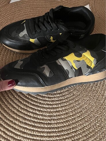 38 Beden Valentino spor ayakkabı