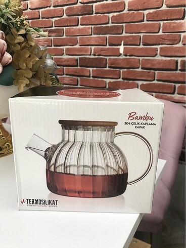 English Home Termosilikat ısıya dayanıklı cam çaydanlık