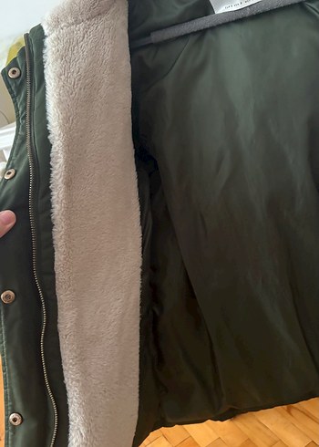 Kürk Detaylı Yeşil Kadın Kışlık Mont - Görsel 2