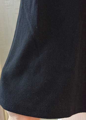 Siyah Yüksek Yakalı Drapeli Kadın Atlet - Görsel 2