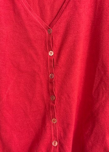 Kırmızı V Yaka Düğmeli Kadın Hırka - Görsel 3